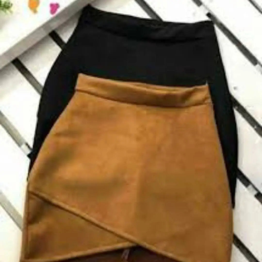 Falda cruzada en Gamuza con short-Realza tus pompas🎁 2x1