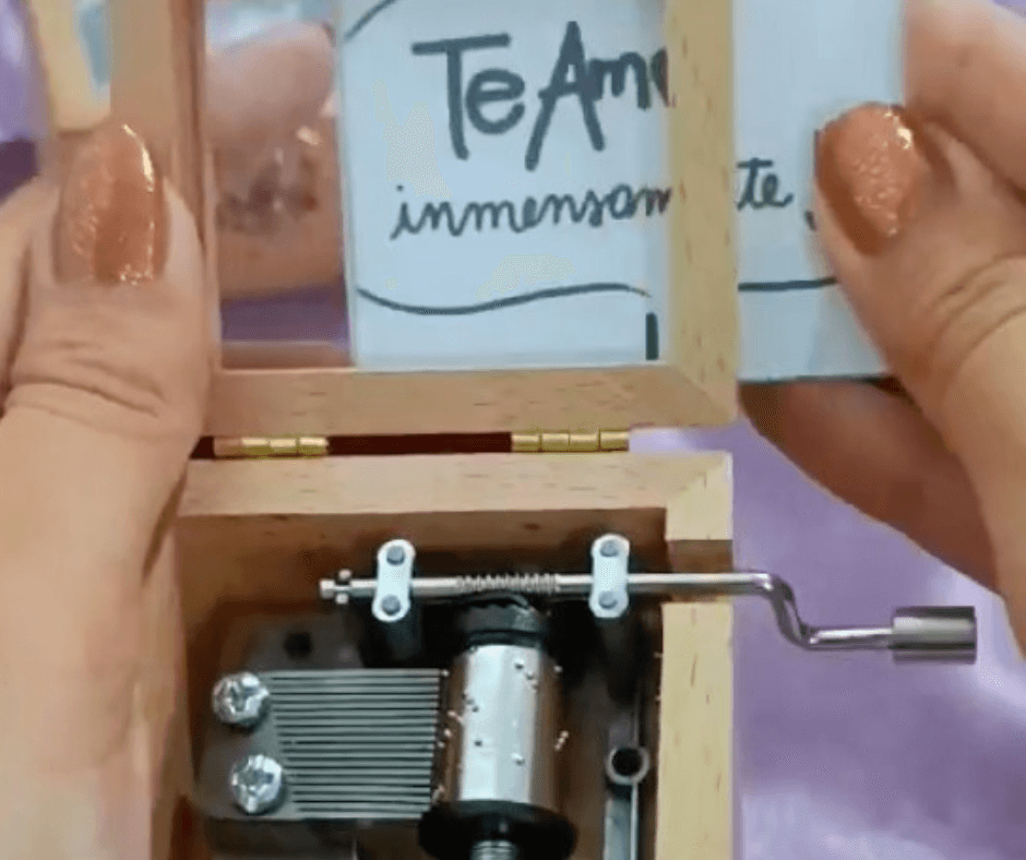 Caja Musical 🎶 Tus recuerdos en cada nota l🎶